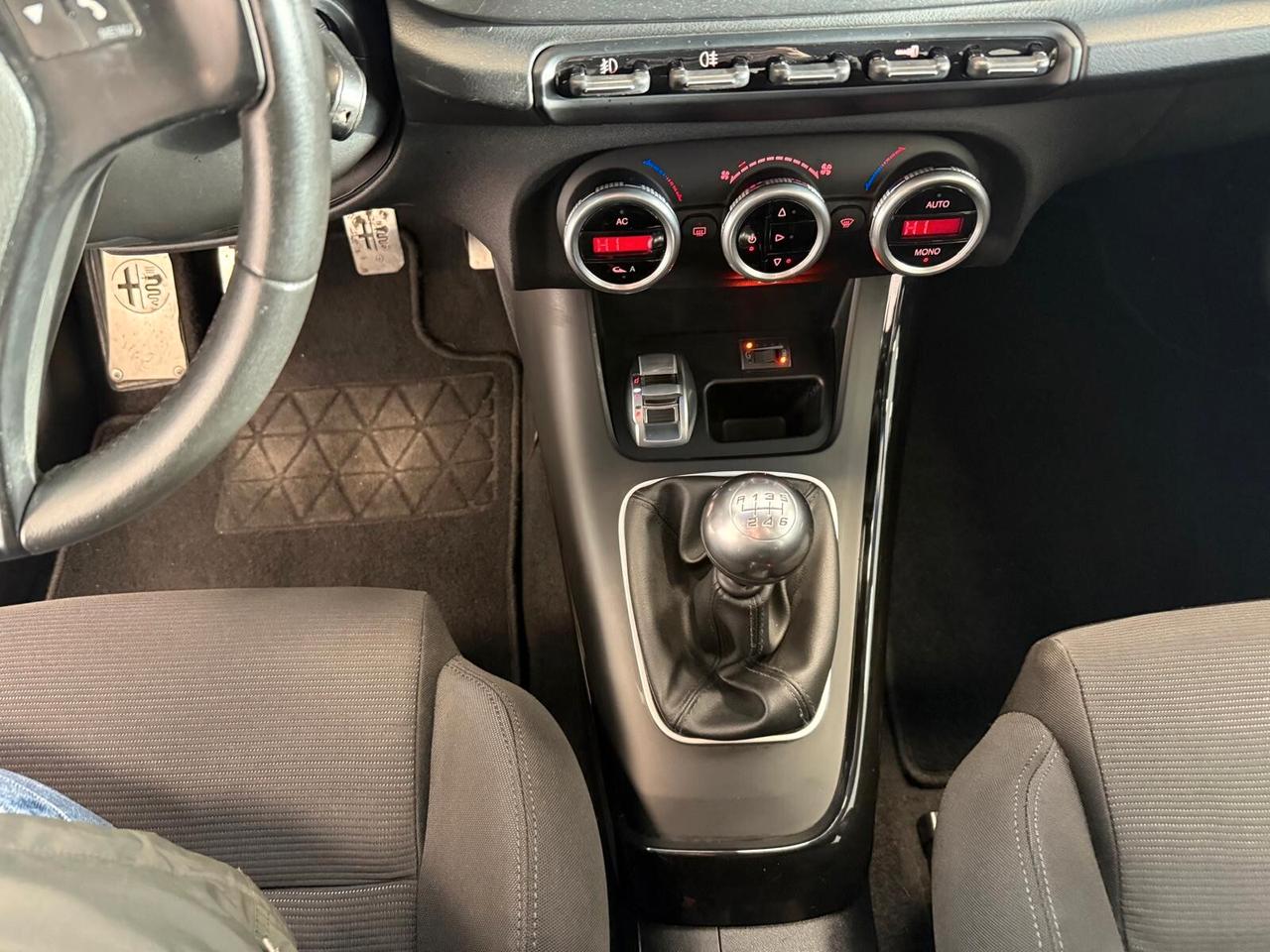 Alfa Romeo Giulietta 1.4 Turbo 120 CV GPL Distinctive