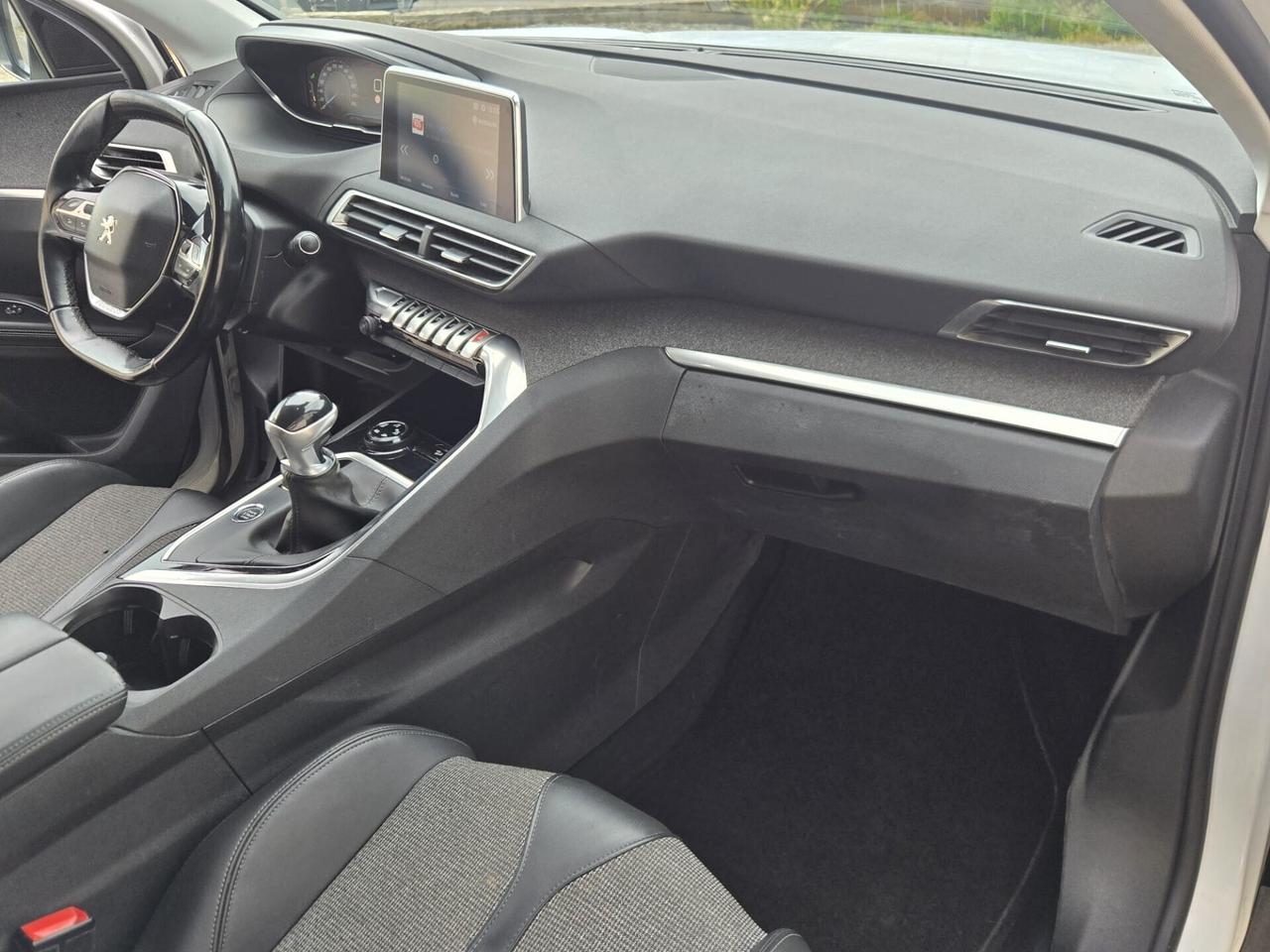 Peugeot 5008 BlueHDi 120 S&S Business