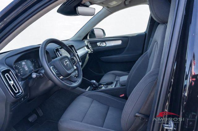 VOLVO XC40 T2 Geartronic Momentum Pro