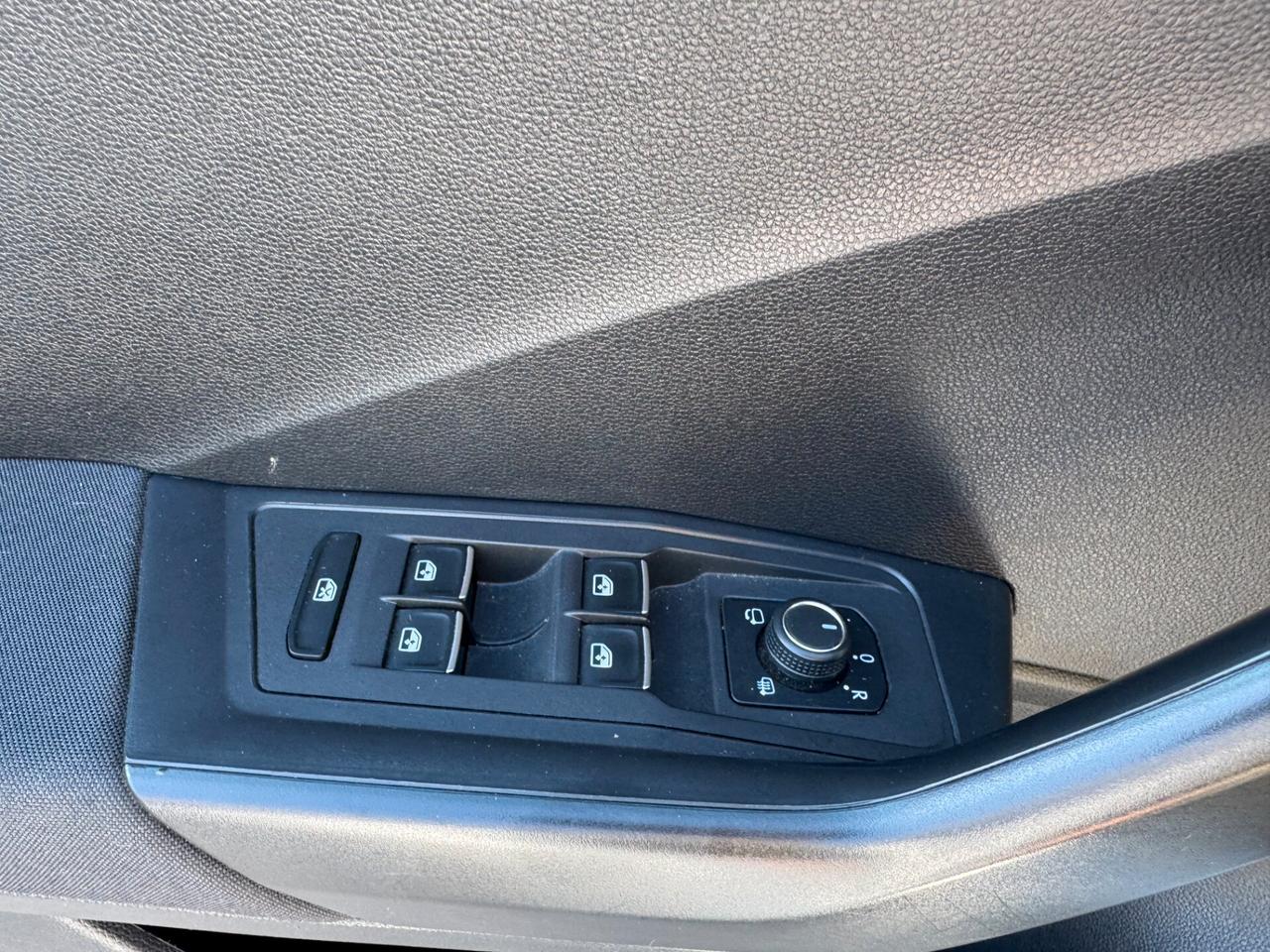 R LINE VW T-ROC 2.0 TDI 150CV 4MOTION DSG 2019