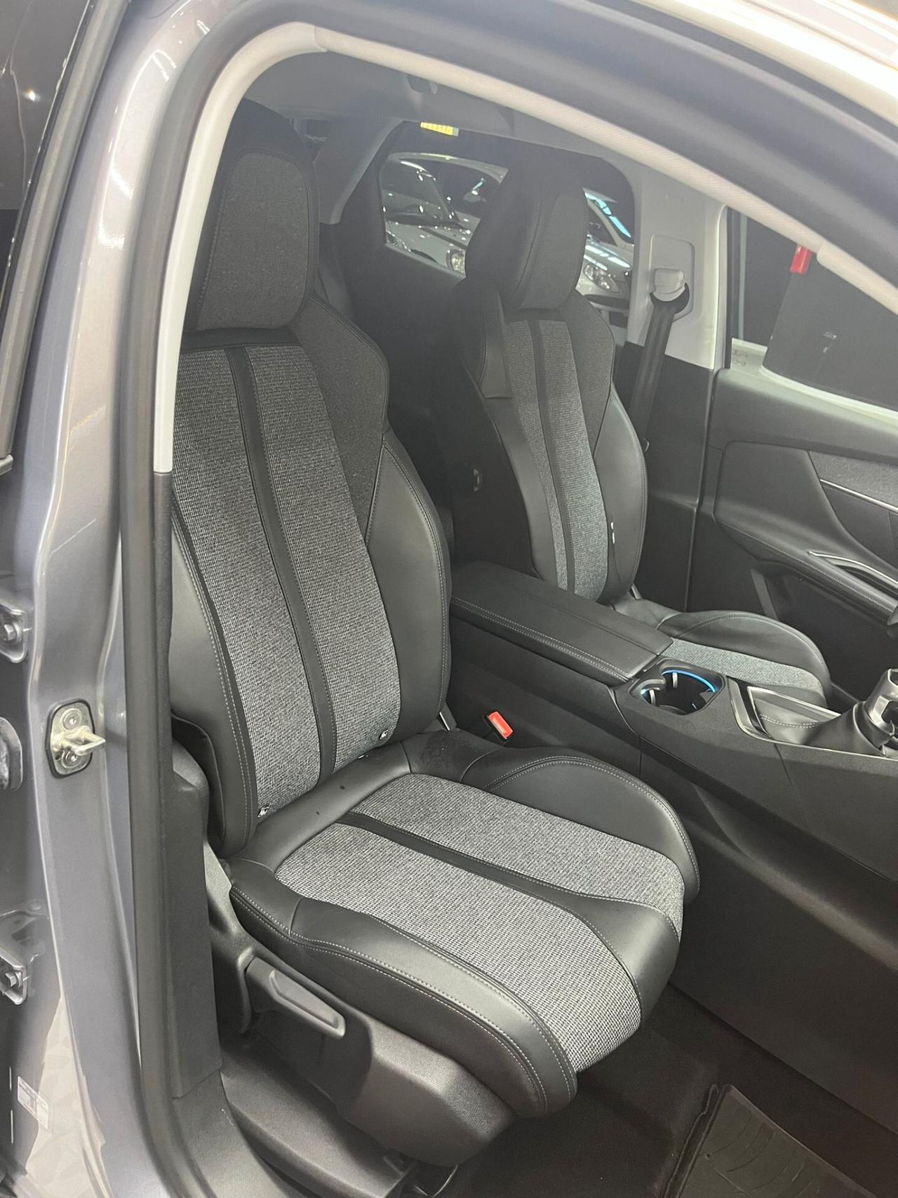 Peugeot 3008 PureTech Turbo 130 S&S Allure