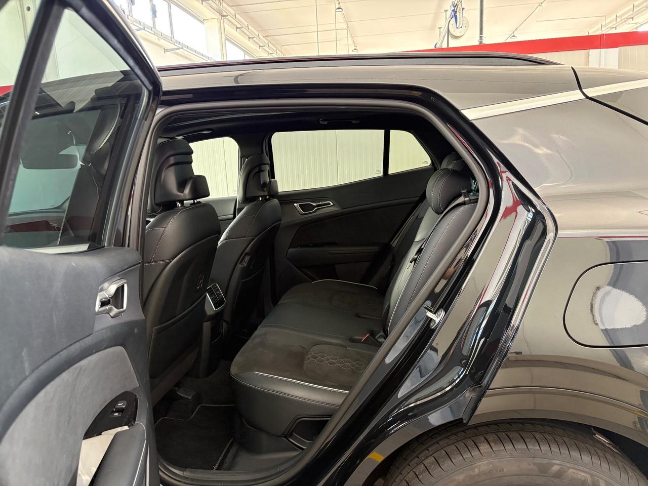 Kia Sportage 1.6 TGDi HEV AT GT-line Plus