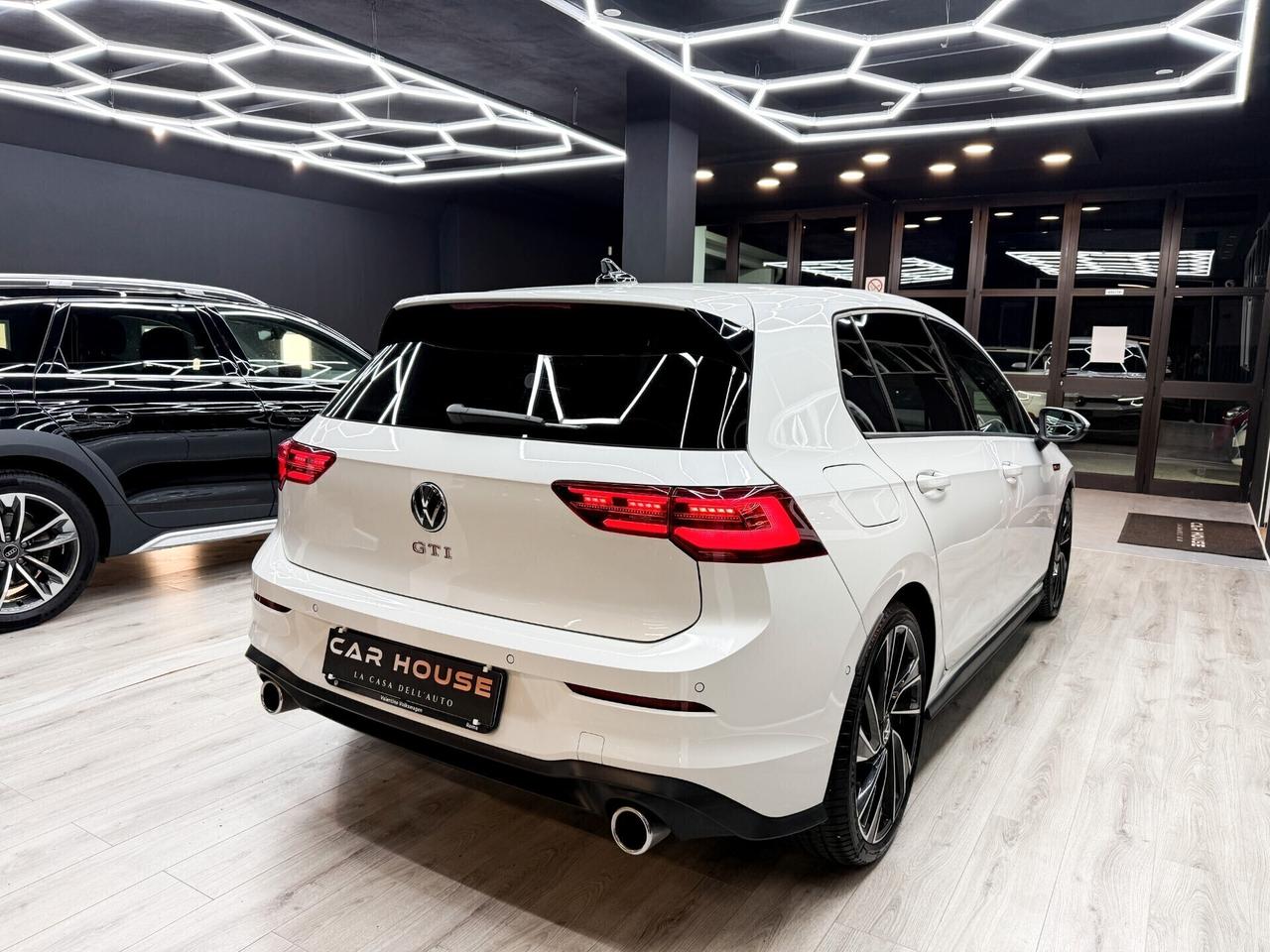 Volkswagen Golf 8 GTI 2.0 TSI 245CV