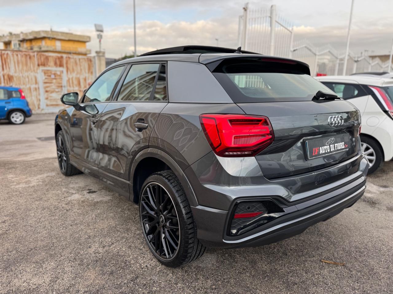 Audi Q2 30 TDI 116CV S tronic S-line Edition COCKPIT tetto