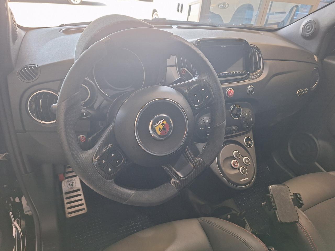 Abarth 695 1.4 T-jet Competizione