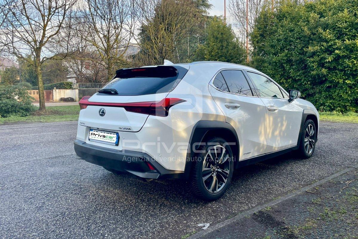 LEXUS UX Hybrid Luxury