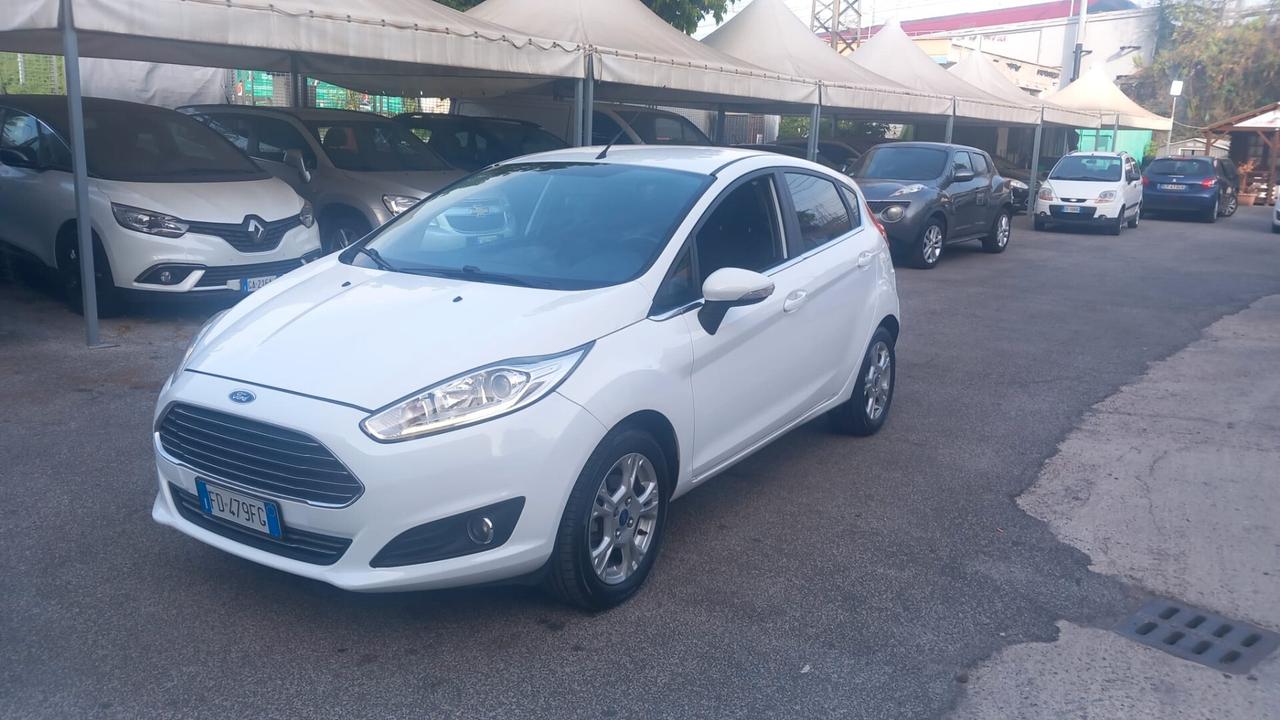 Ford Fiesta 1.4 5p. Bz.- GPL Titanium
