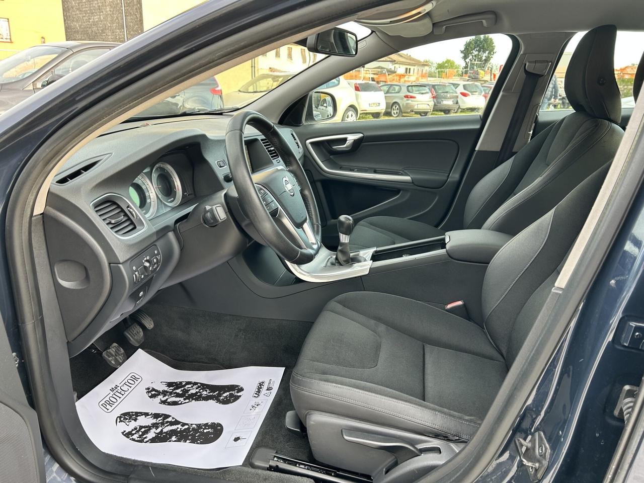 VOLVO S60 1.6 D2 115CV MOMENTUM UNICO PROPRIETARIO