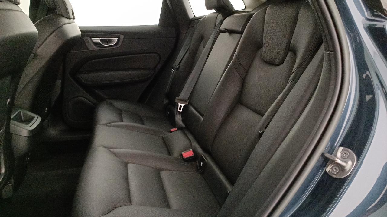 VOLVO XC60 2.0 b4 Plus Bright auto