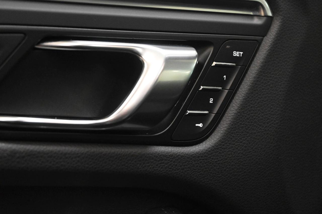 PORSCHE Macan 1ªs. '13-'25 Macan 2.0