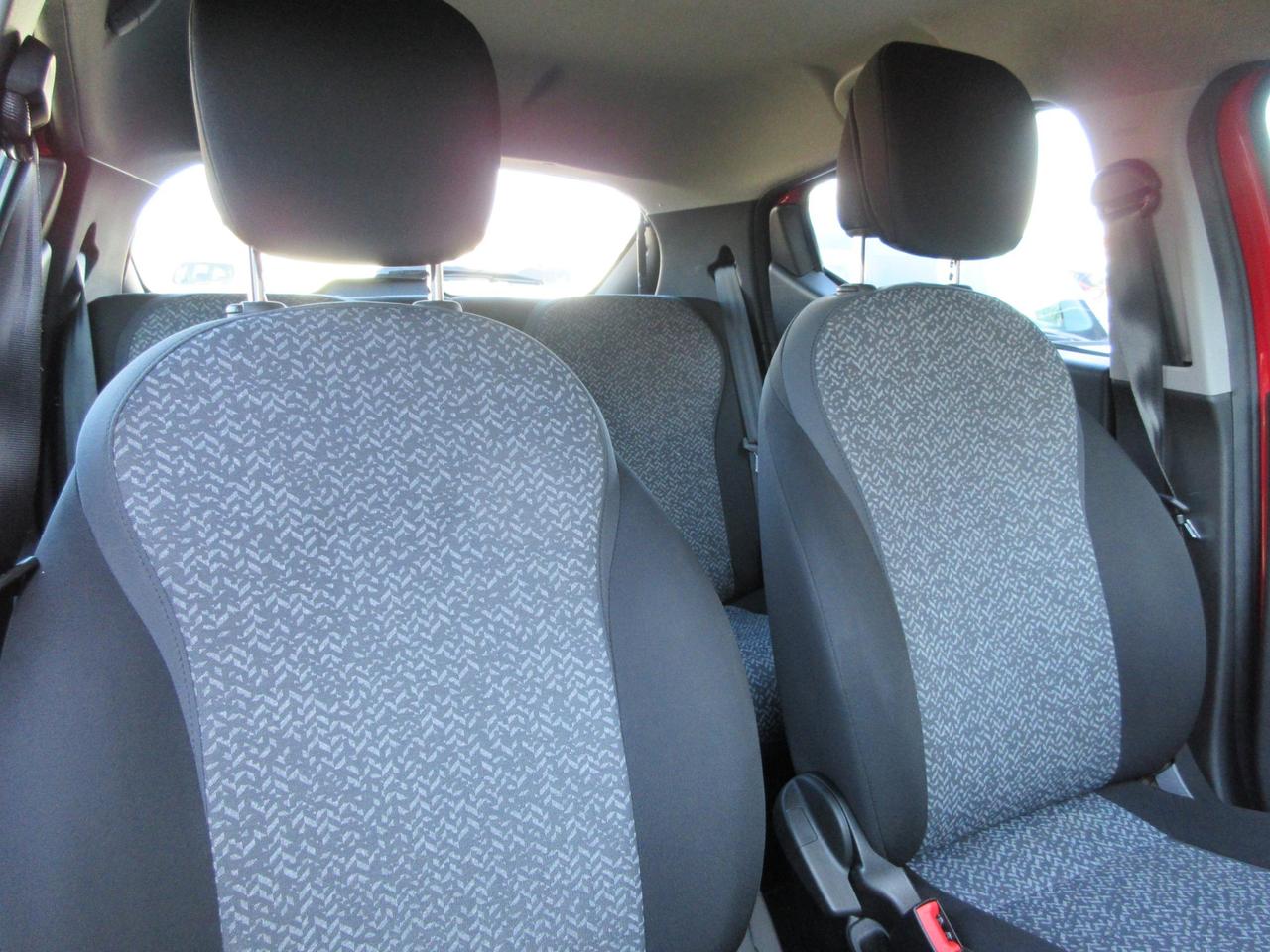 Lancia Ypsilon 1.0 firefly hybrid Silver s&s 70cv