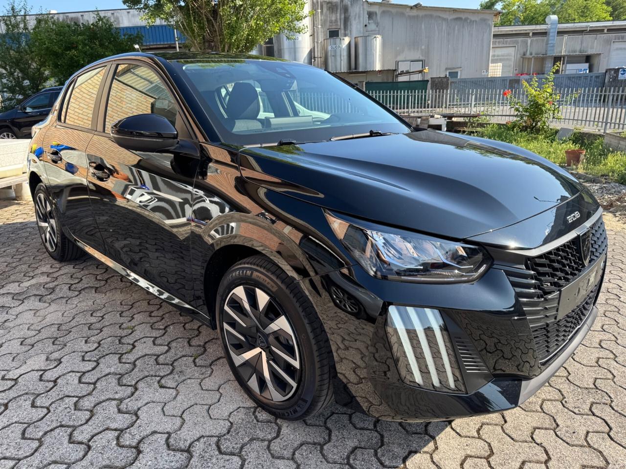 Peugeot 208 Hybrid 110 e-DCS6 Style