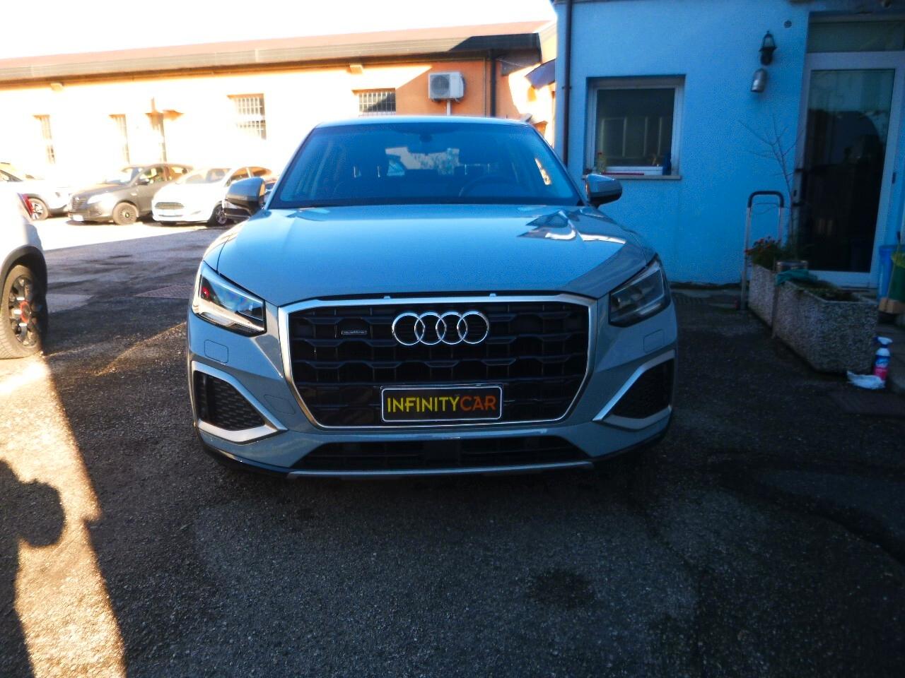 Audi Q2 35 TDI quattro S tronic Identity Black