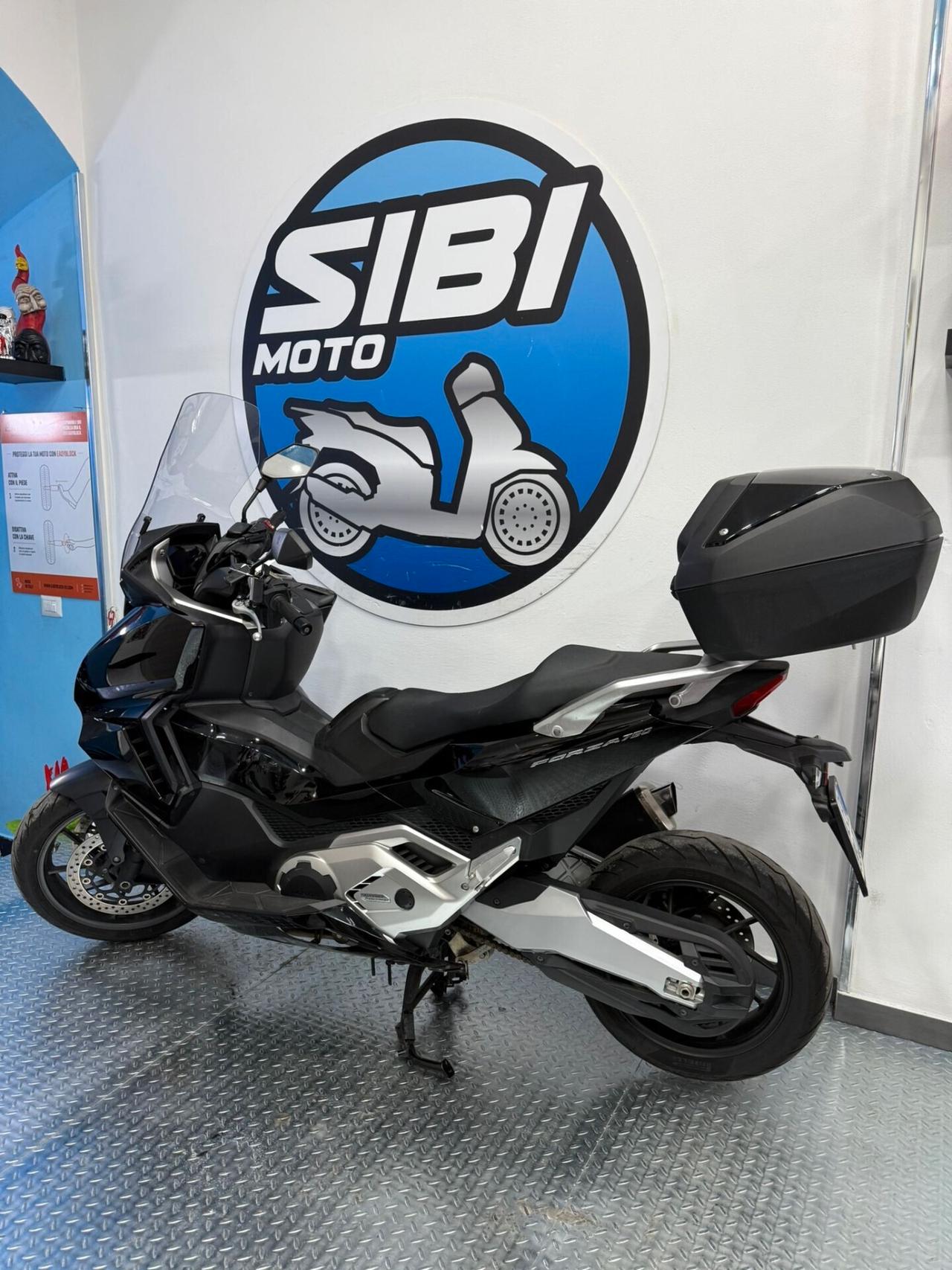 HONDA FORZA 750