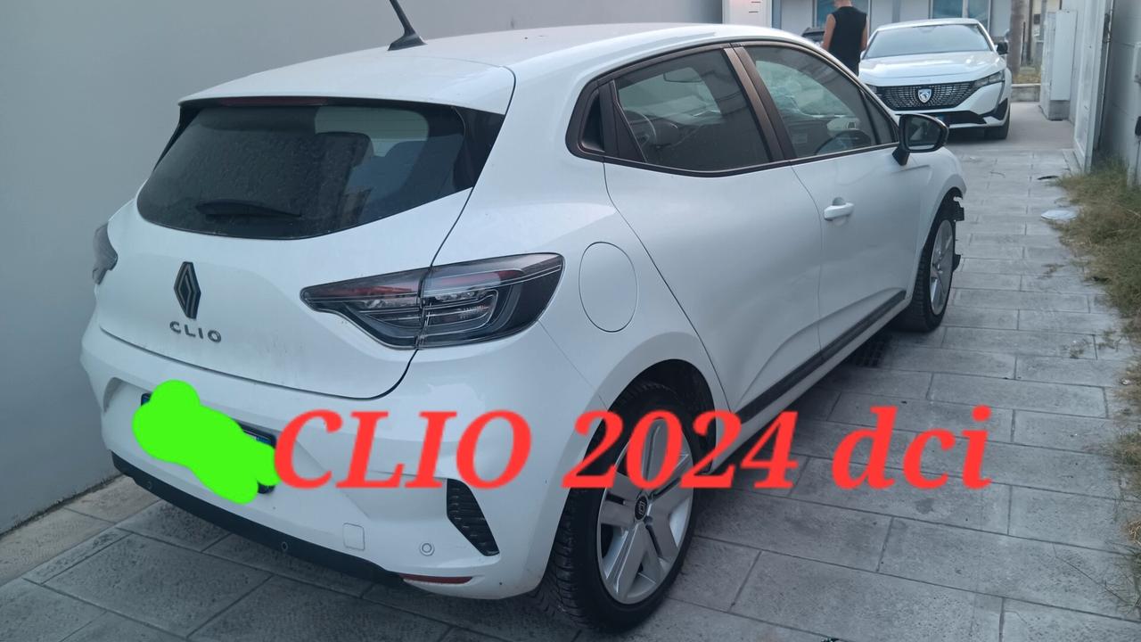 Renault Clio incidentata sinistrata mondialcars 024