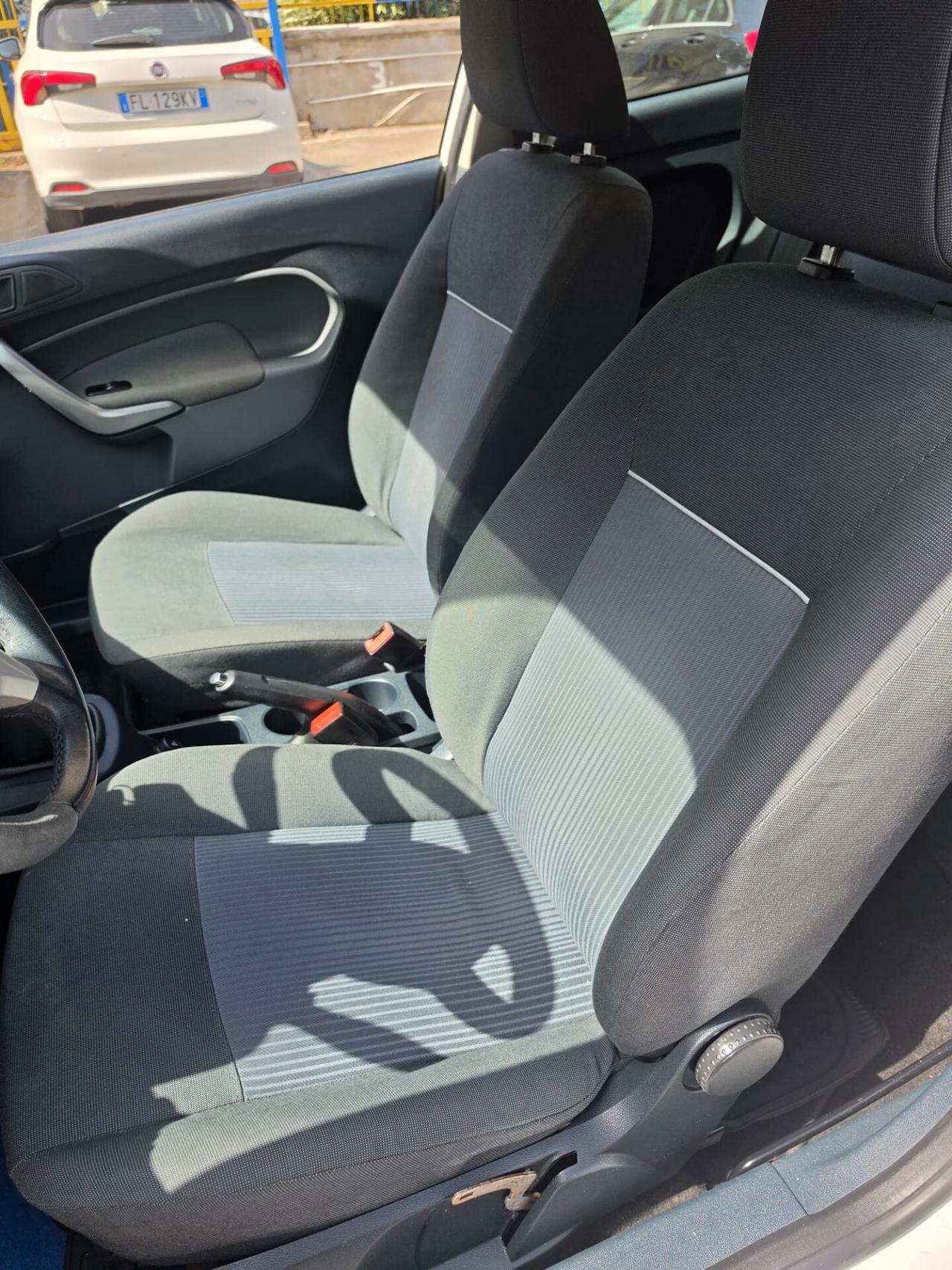 Ford Fiesta Ikon 1.4 TDCi 70CV 3 porte