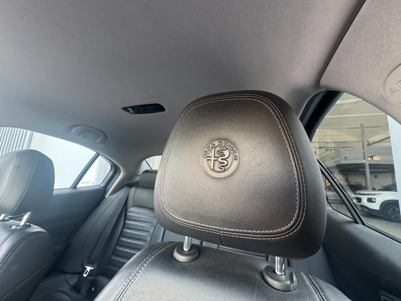 ALFA ROMEO Giulia 2.2 Turbodiesel 210 CV AT8 AWD Q4 Veloce