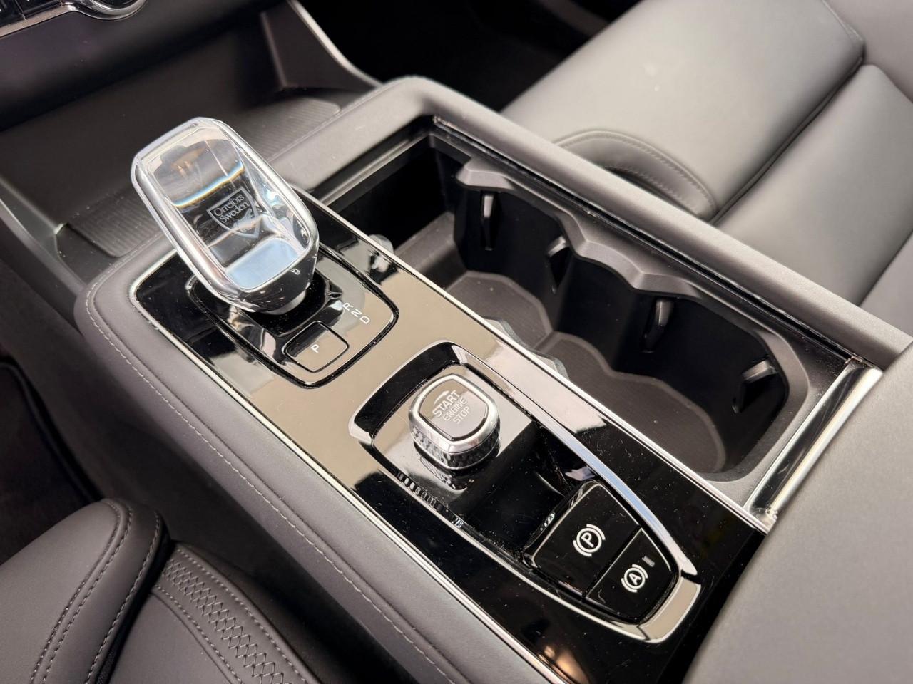 VOLVO XC90 PLUS DARK T8 PHEV AWD 7 POSTI AUTO