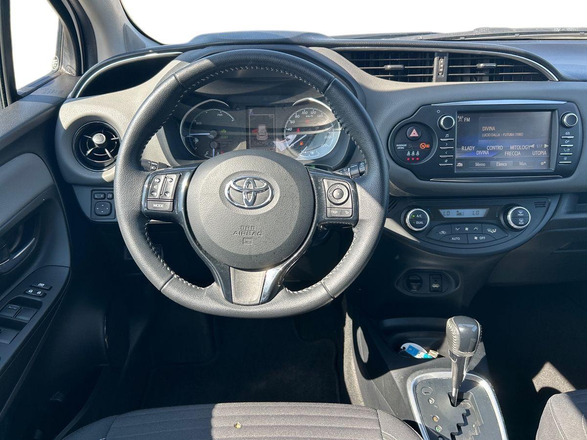 TOYOTA Yaris 3ª serie - Yaris 1.5 Hybrid 5 porte Active