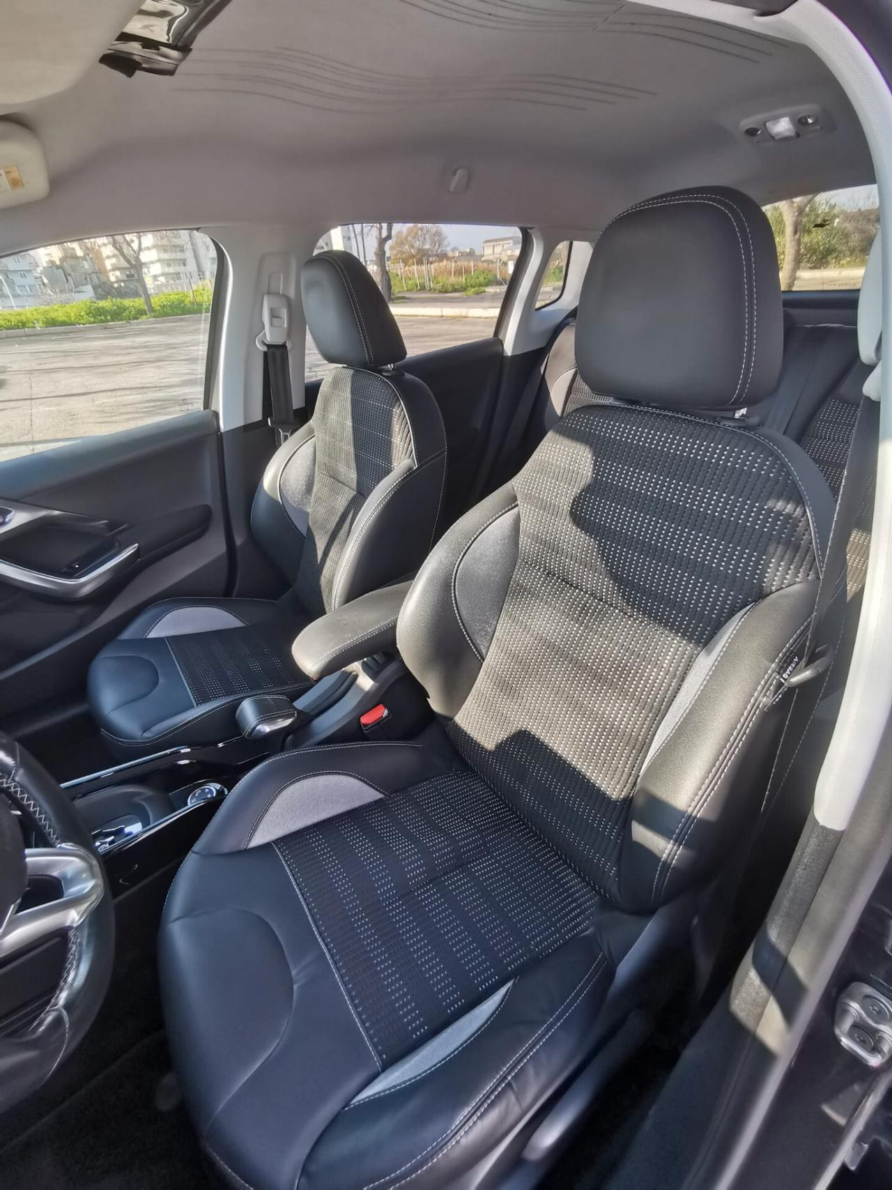 Peugeot 2008 PureTech Turbo 110 EAT6 Allure 2017