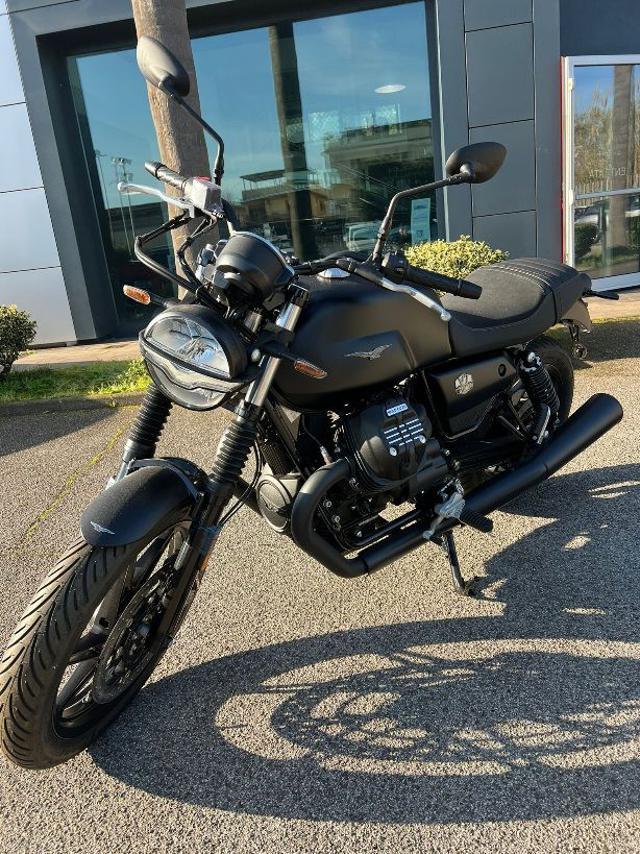 MOTO GUZZI V7 STONE