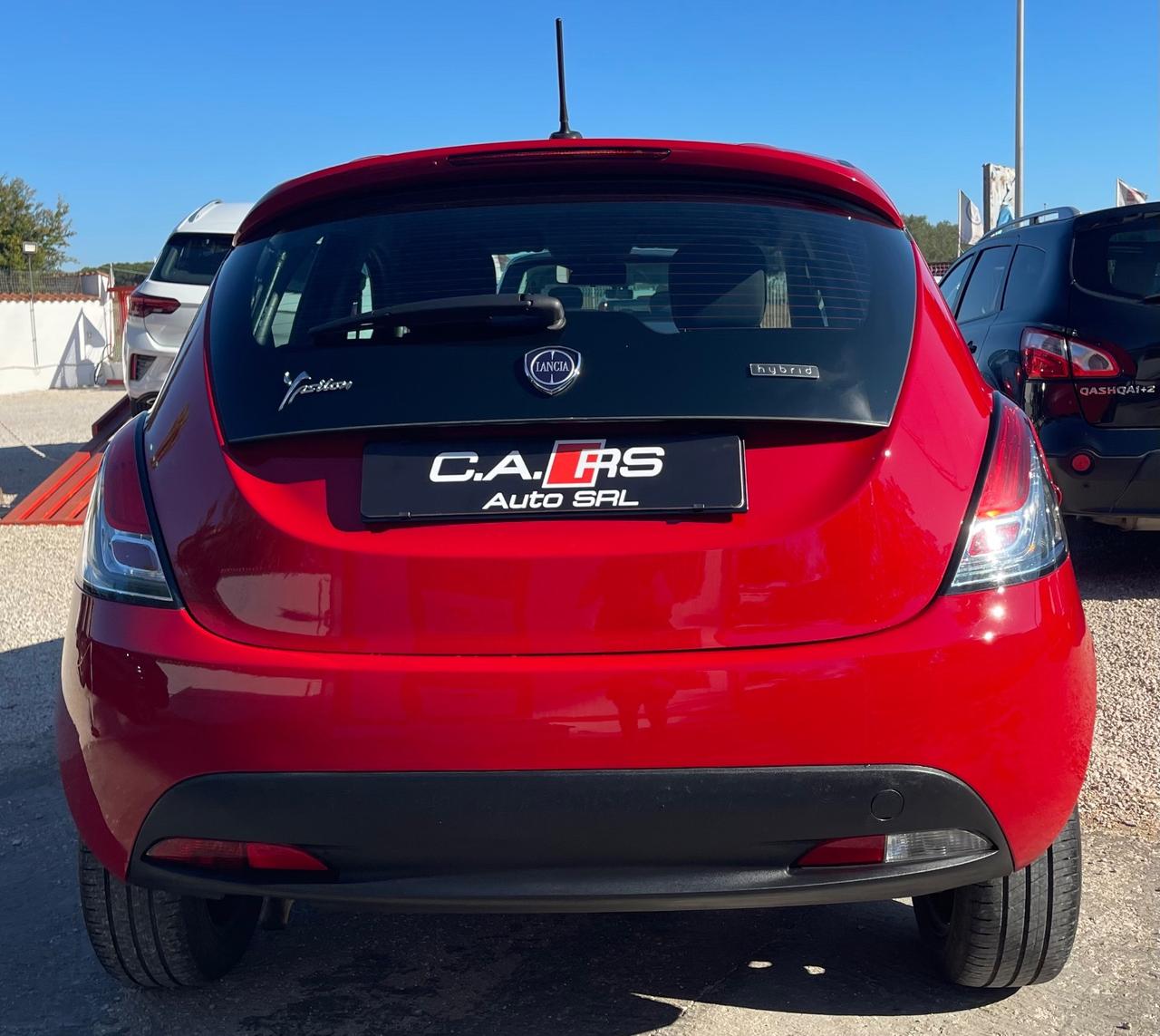 Lancia Ypsilon Ecochic Hybrid 1.0 FireFly 70cv