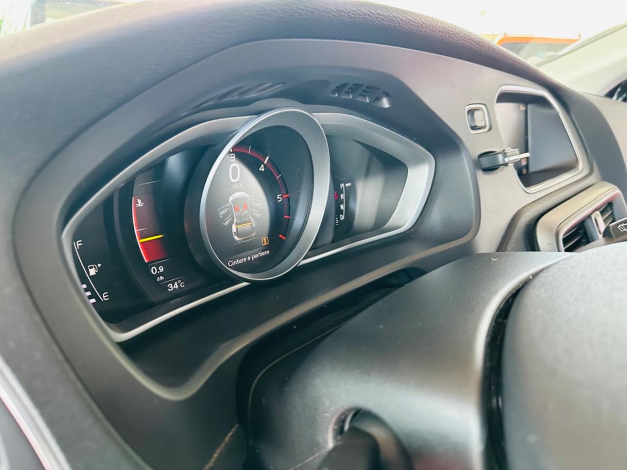 Volvo V40 2.0d Geartronic R-design