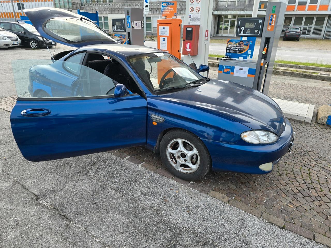 Hyundai Coupe 1.6i 16V cat con 305.000km