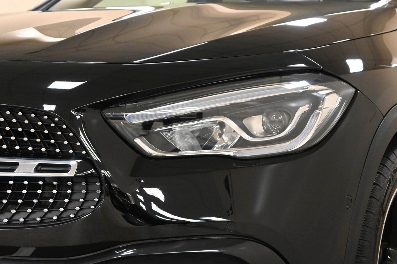 MERCEDES GLA (H247) GLA 200 d Automati...