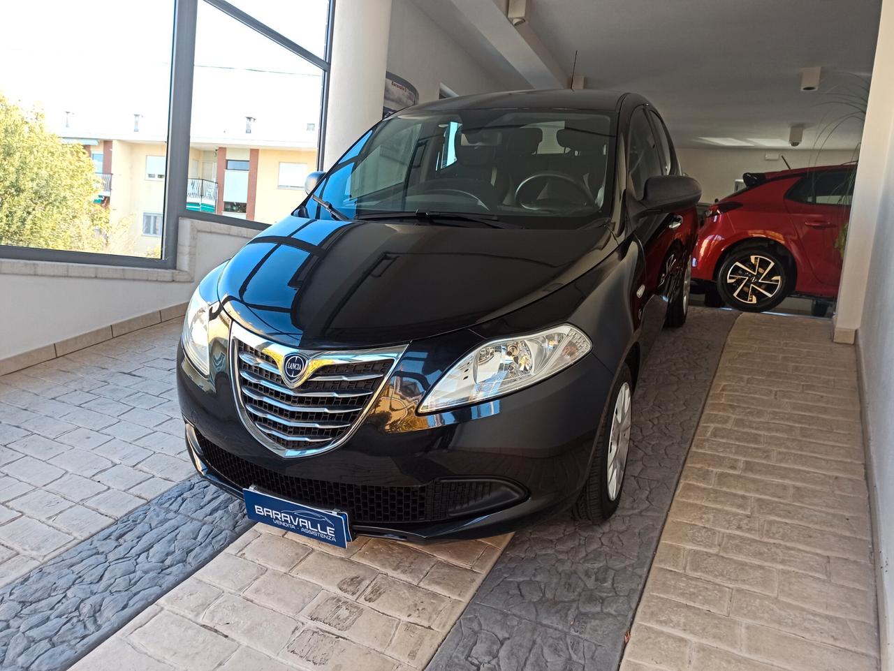 Lancia Ypsilon 1.2 69 CV 5 porte S&S Silver