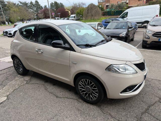 LANCIA Ypsilon 1.2 69 CV 5 porte GPL Ecochic Gold