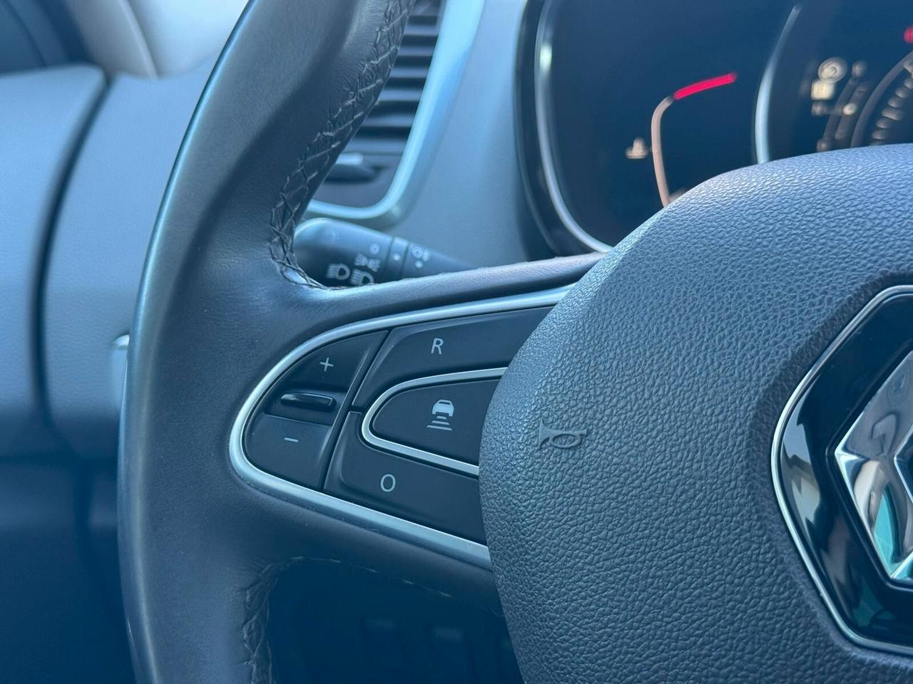 Renault Espace dCi 160CV EDC Energy Intens