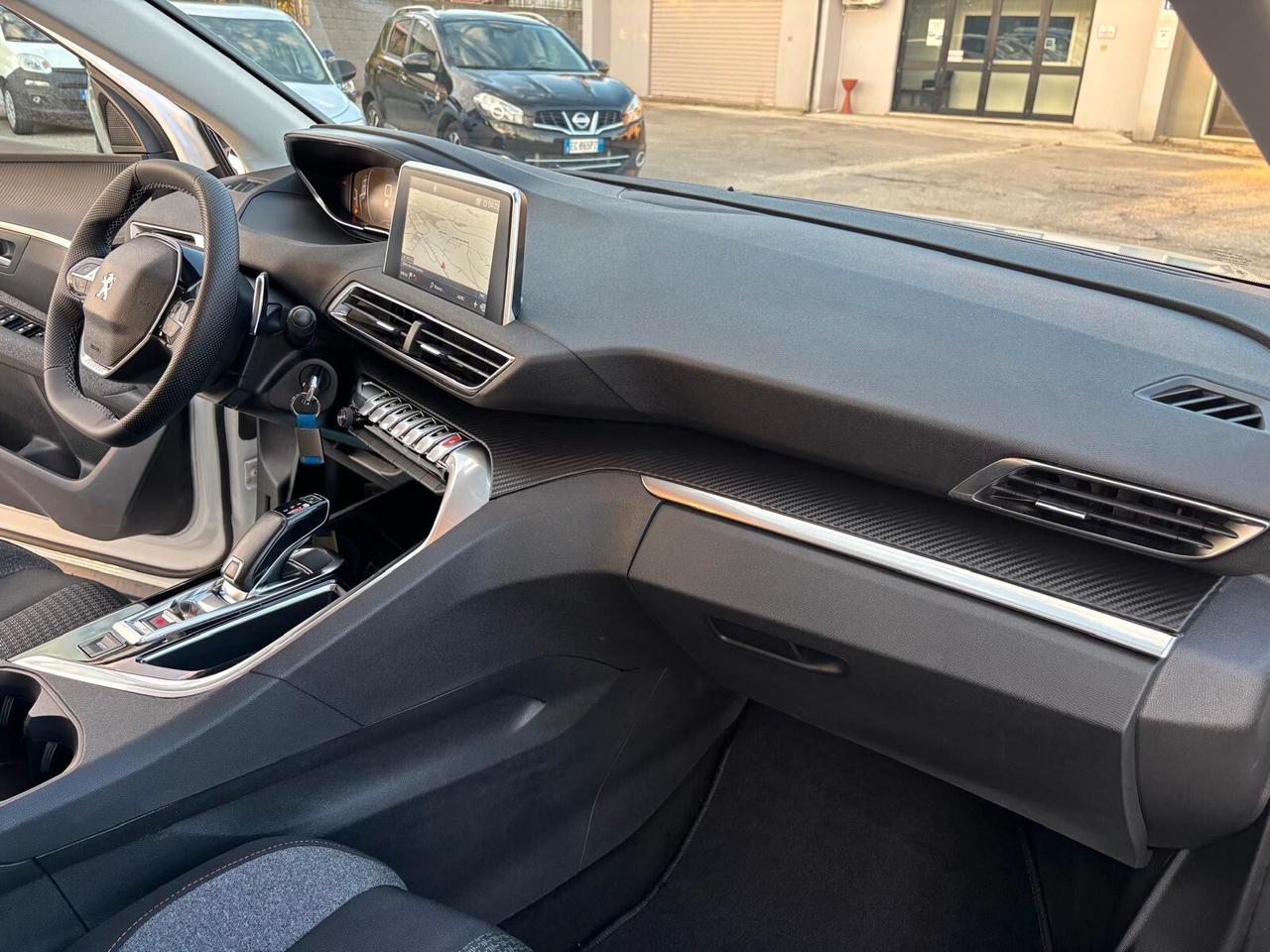 Peugeot 3008 BlueHDi 130 S&S EAT8 Business