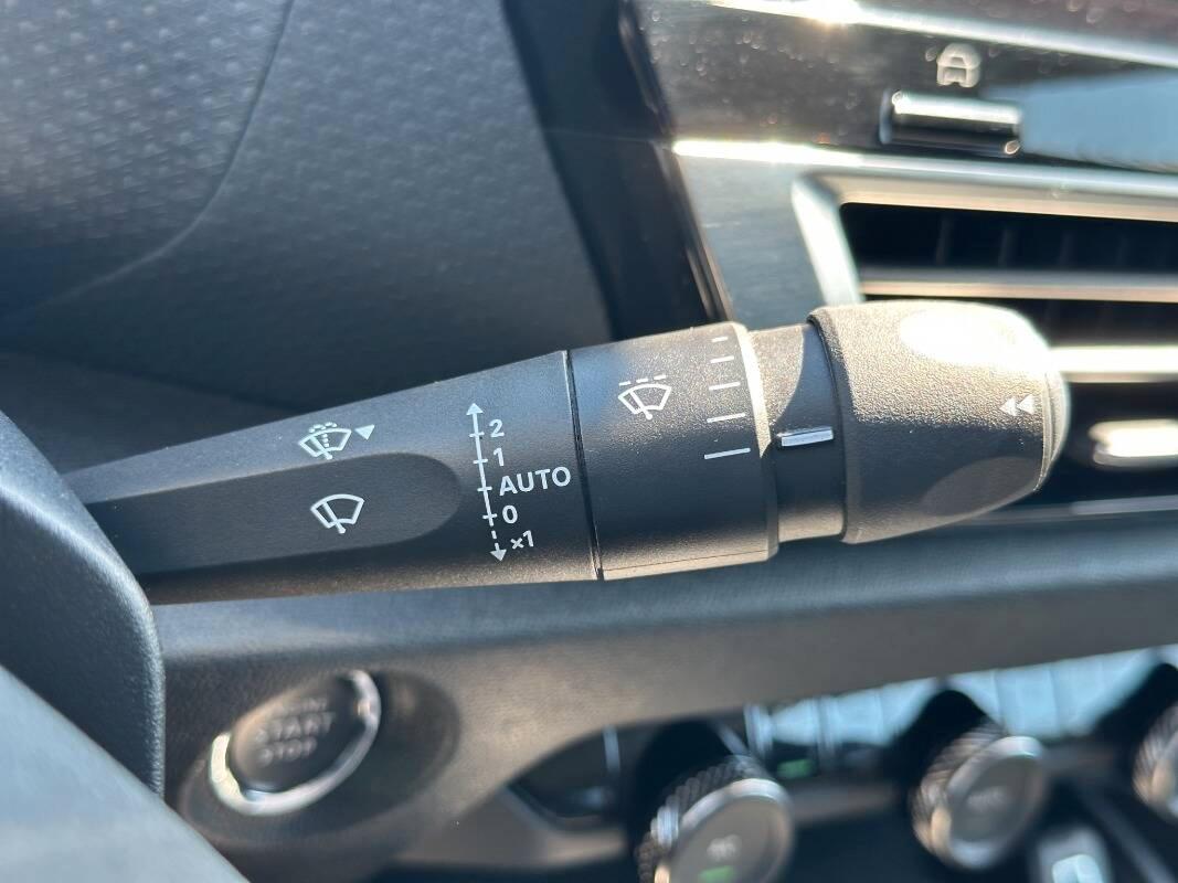 Citroen C4 1.5 bluehdi Shine s&s 130cv AUTOMATICA E CARPLAY