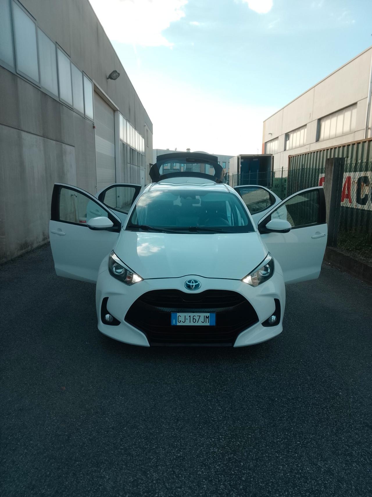 Toyota Yaris 1.5 Hybrid 5 porte Lounge
