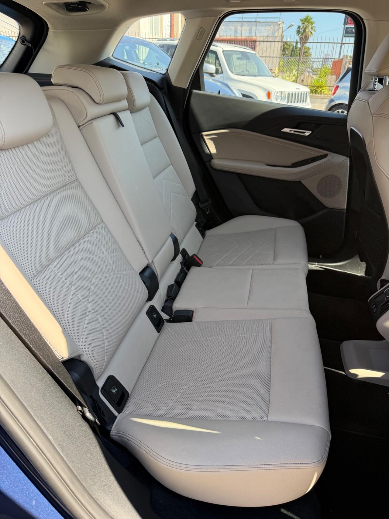 Bmw 2er Active Tourer 218d Luxury