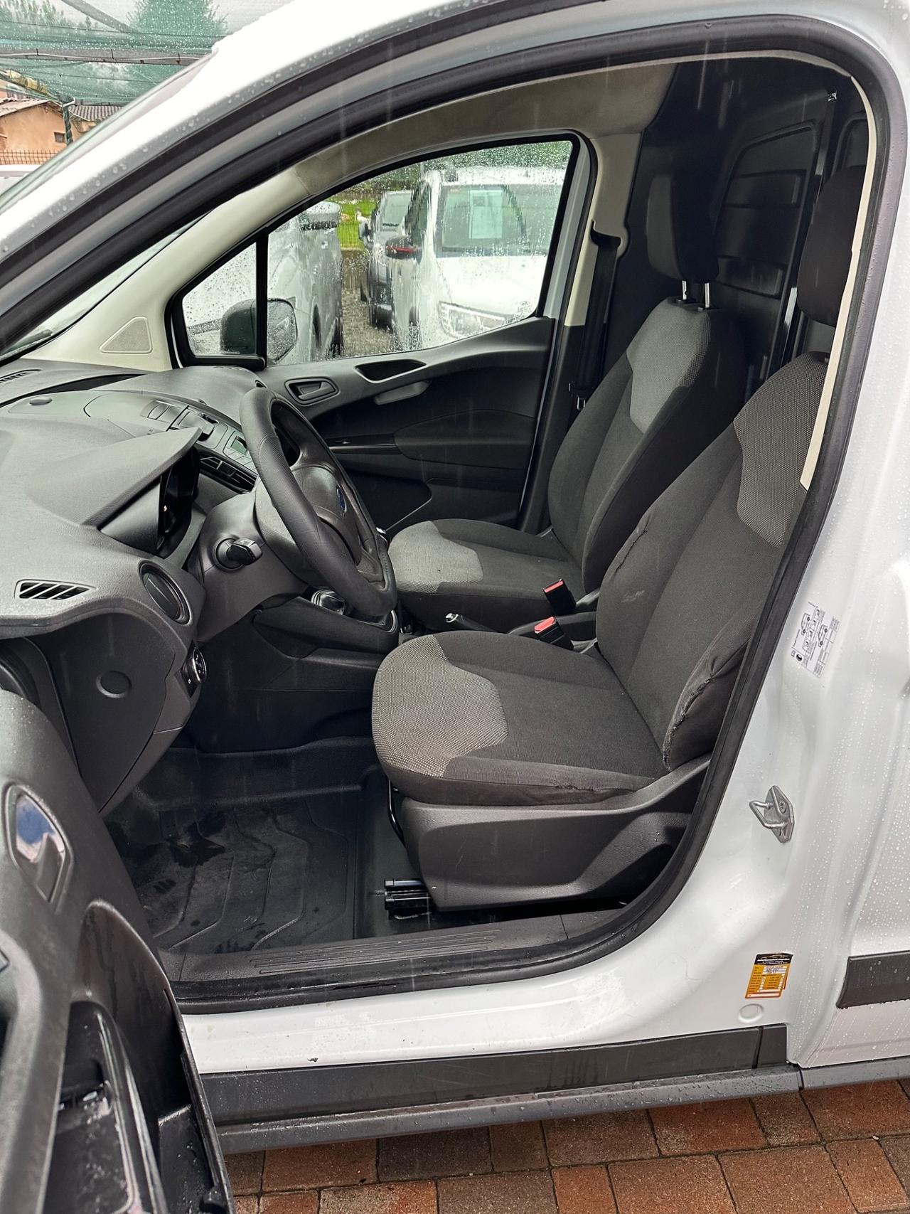 Ford Transit courier