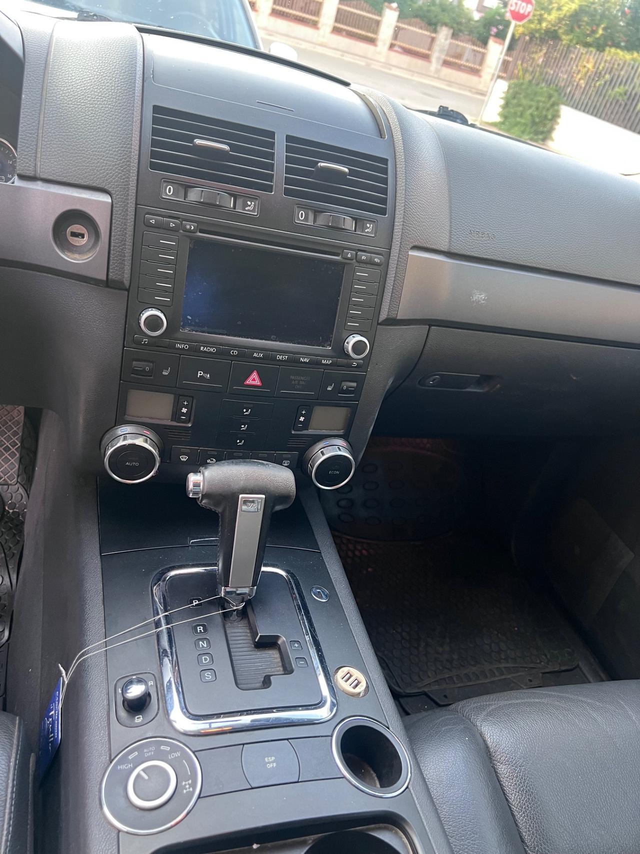 Volkswagen Touareg 3.0 V6 TDI DPF tiptronic
