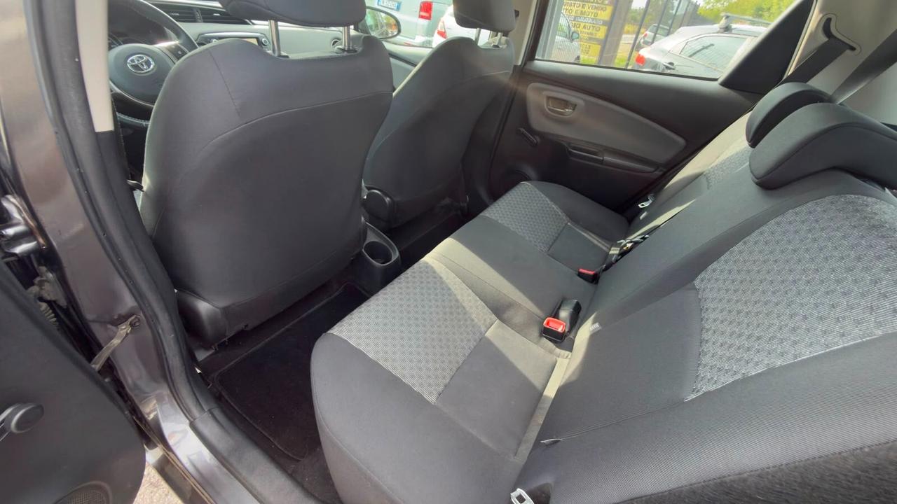 Toyota Yaris 1.0 5 porte Lounge