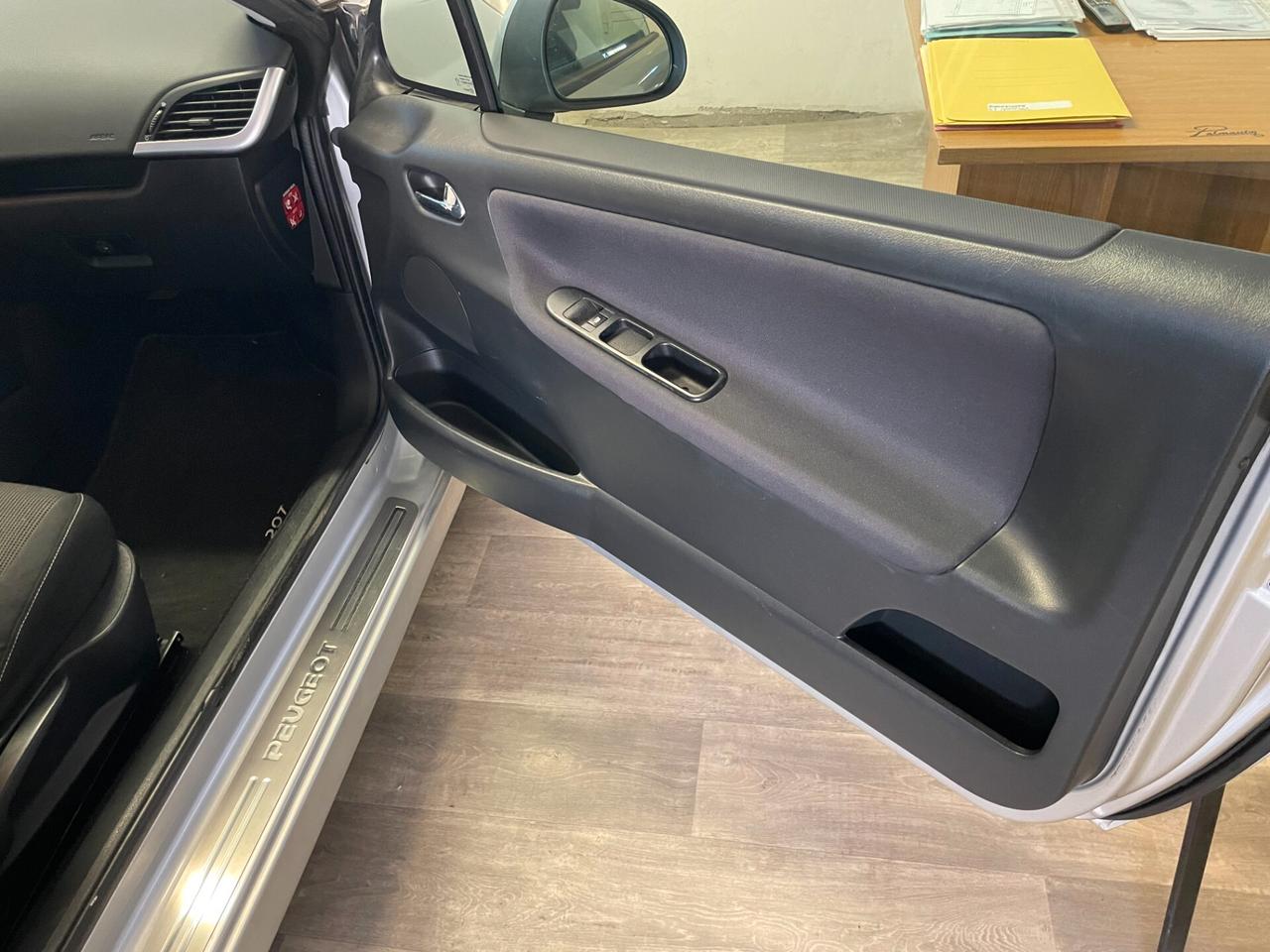 Peugeot 207 1.6 HDI 110CV CC Cabrio Féline tagliandata distribuzione