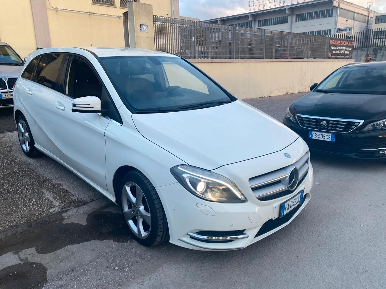 Mercedes-benz B 180 d Premium FULL OPT