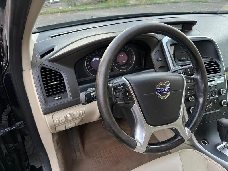 Volvo XC60 2.4d Momentum fwd 175cv auto