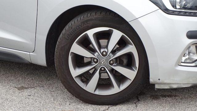 HYUNDAI i20 Coupé 1.2 84 cv, 3p, "Sport", Garanzia...
