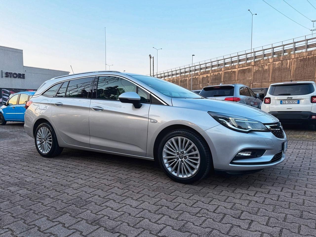 Opel Astra 1.6 CDTi 136CV Sports Tourer AUTOMATICA NAVIGA CRUISE OK NEOPATENTATI