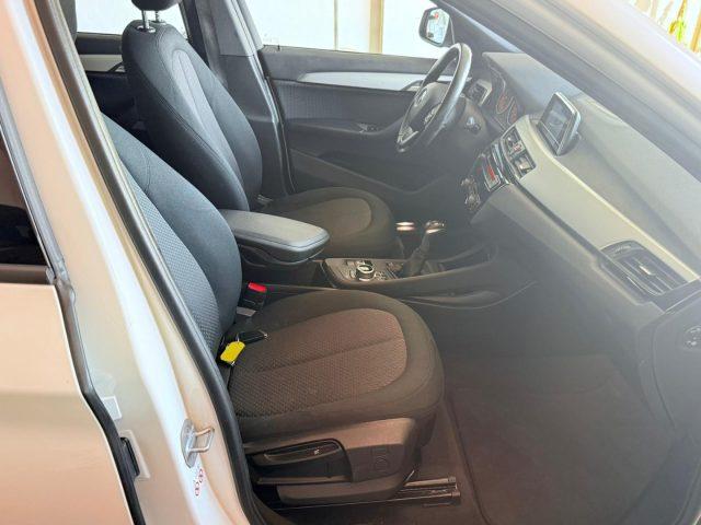 BMW X1 xDrive18d Business AUT - NAVI - LED - PDC - 18