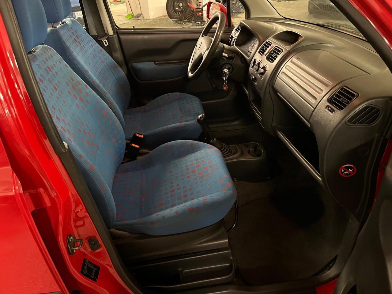 Opel Agila 1.0 12V Club