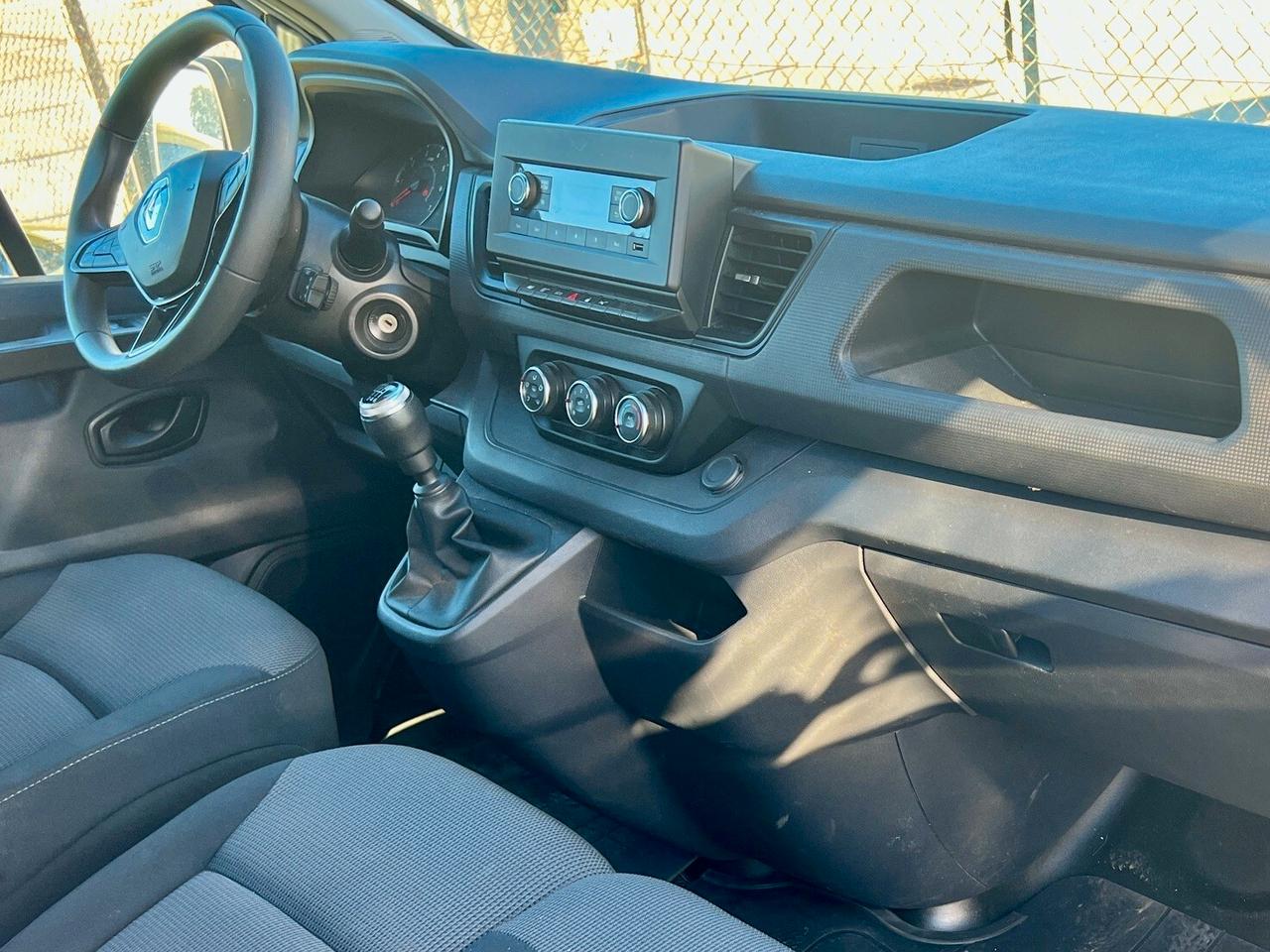 Renault Trafic 2.0 BluedCi 110 Zen pulmino 9 posti