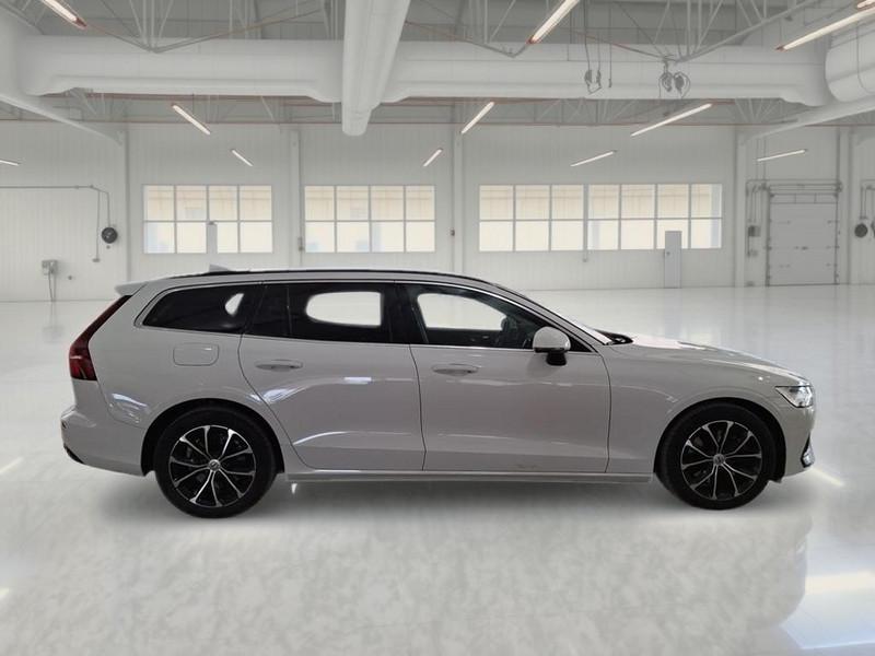 VOLVO V60 B4 D autom. Momentum Business Pro MY22 WAGON