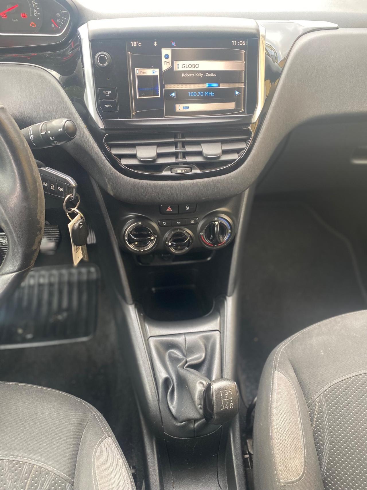 Peugeot 208 1.4 HDi UNICO PROPRIETARIO