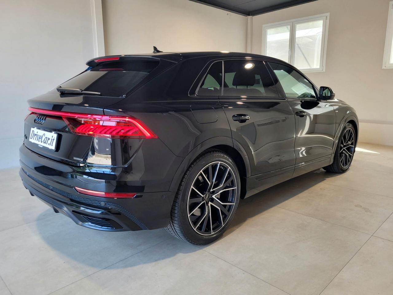 Audi Q8 Audi Q8 50 TDI QUATTRO S LINE AIR SUSPENSION MATRIX C 22"